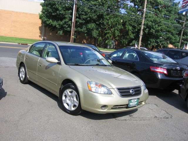 2004 Nissan Altima Pickupslt Quad Cab SWB 4WD 4x4 Truck