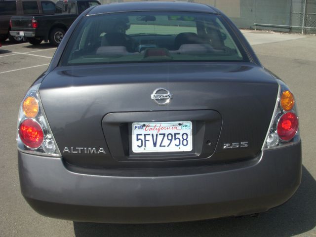 2004 Nissan Altima Pickupslt Quad Cab SWB 4WD 4x4 Truck