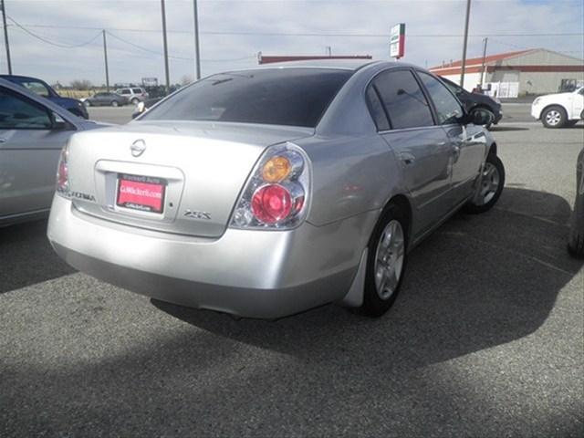 2004 Nissan Altima Pickupslt Quad Cab SWB 4WD 4x4 Truck