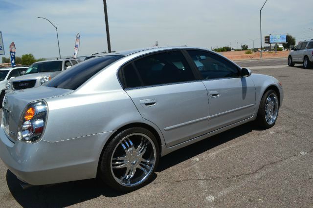 2004 Nissan Altima LE