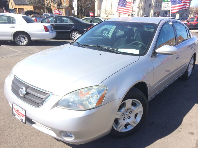 2004 Nissan Altima RAM 2500 CREW SLT