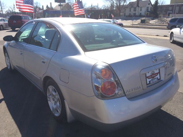 2004 Nissan Altima RAM 2500 CREW SLT