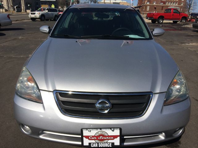 2004 Nissan Altima RAM 2500 CREW SLT