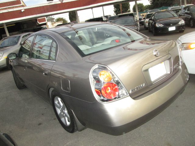 2004 Nissan Altima Pickupslt Quad Cab SWB 4WD 4x4 Truck