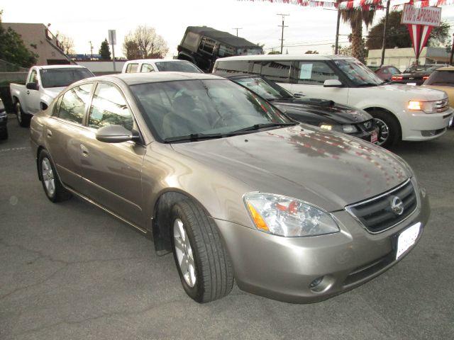 2004 Nissan Altima Pickupslt Quad Cab SWB 4WD 4x4 Truck