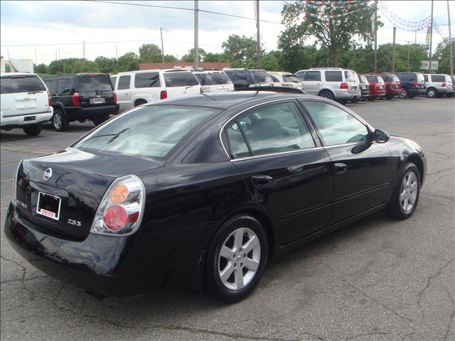 2004 Nissan Altima Pickupslt Quad Cab SWB 4WD 4x4 Truck