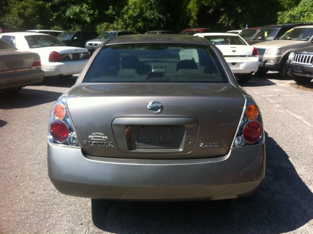 2004 Nissan Altima Pickupslt Quad Cab SWB 4WD 4x4 Truck