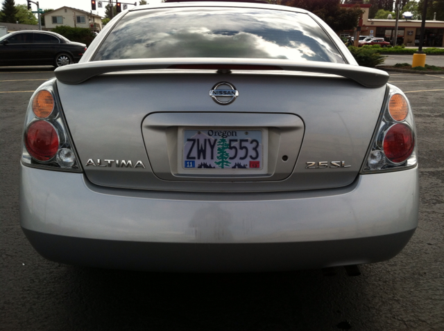 2004 Nissan Altima SLT Quad Cab 2WD