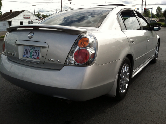 2004 Nissan Altima SLT Quad Cab 2WD