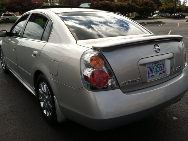 2004 Nissan Altima SLT Quad Cab 2WD