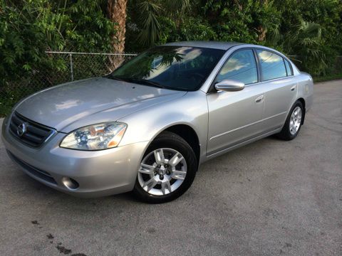 2004 Nissan Altima Pickupslt Quad Cab SWB 4WD 4x4 Truck