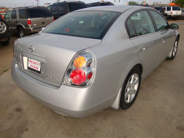 2004 Nissan Altima SLT Quad Cab 2WD