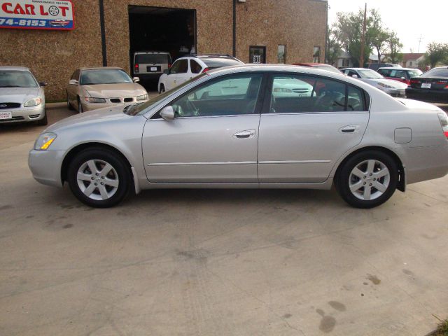 2004 Nissan Altima SLT Quad Cab 2WD