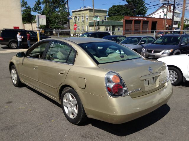 2004 Nissan Altima Sl500 W/navigation / Keyless GO Convertible