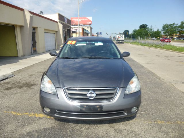 2004 Nissan Altima LE