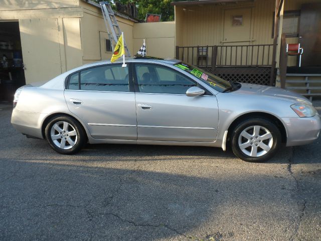 2004 Nissan Altima SLT Quad Cab 2WD