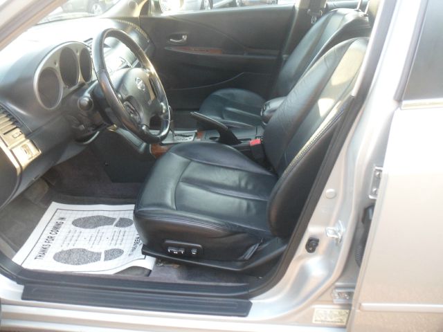 2004 Nissan Altima SLT Quad Cab 2WD