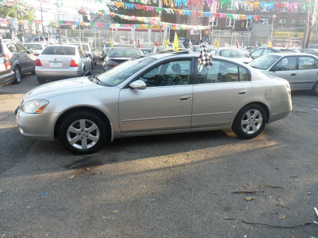 2004 Nissan Altima SLT Quad Cab 2WD