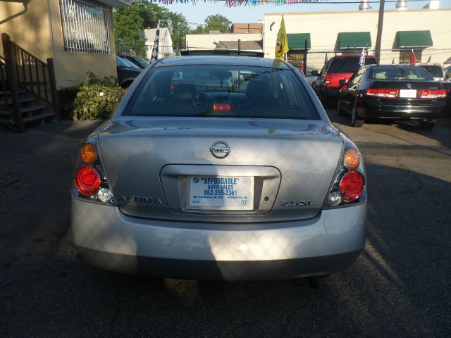 2004 Nissan Altima SLT Quad Cab 2WD