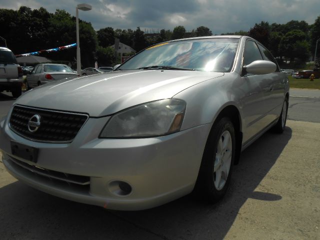 2005 Nissan Altima Pickupslt Quad Cab SWB 4WD 4x4 Truck