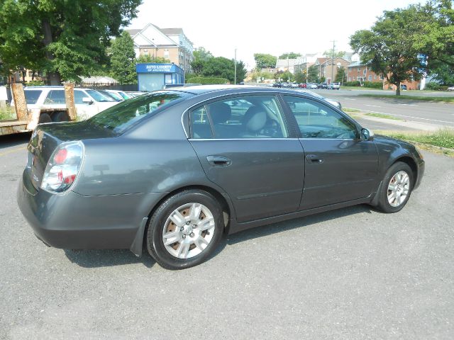 2005 Nissan Altima Pickupslt Quad Cab SWB 4WD 4x4 Truck