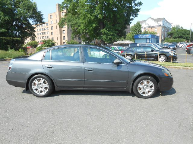 2005 Nissan Altima Pickupslt Quad Cab SWB 4WD 4x4 Truck