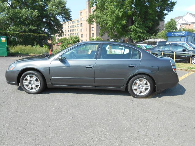 2005 Nissan Altima Pickupslt Quad Cab SWB 4WD 4x4 Truck