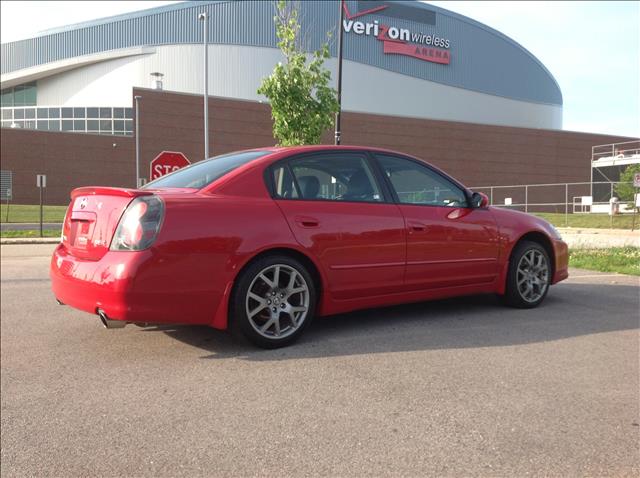 2005 Nissan Altima Crew Cab Standard Box 4-wheel Drive SLE