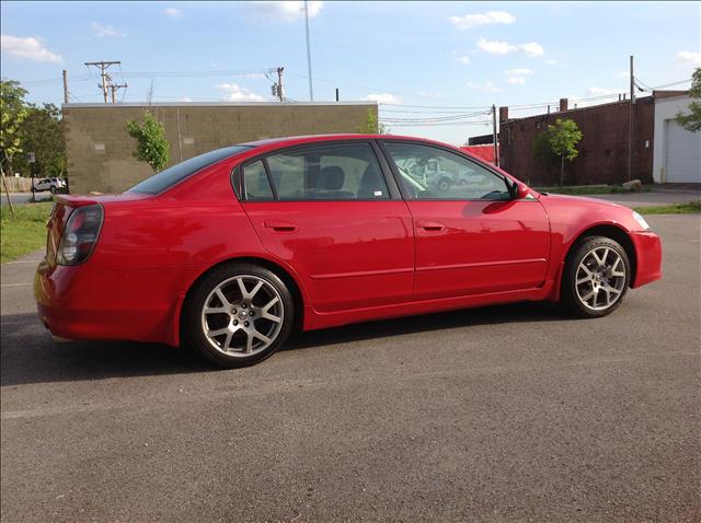 2005 Nissan Altima Crew Cab Standard Box 4-wheel Drive SLE