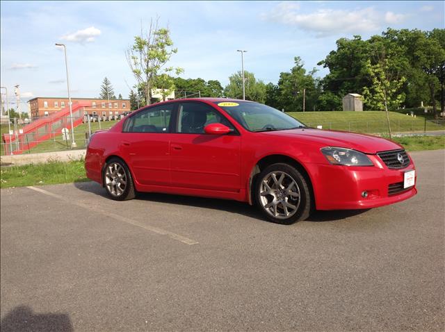 2005 Nissan Altima Crew Cab Standard Box 4-wheel Drive SLE