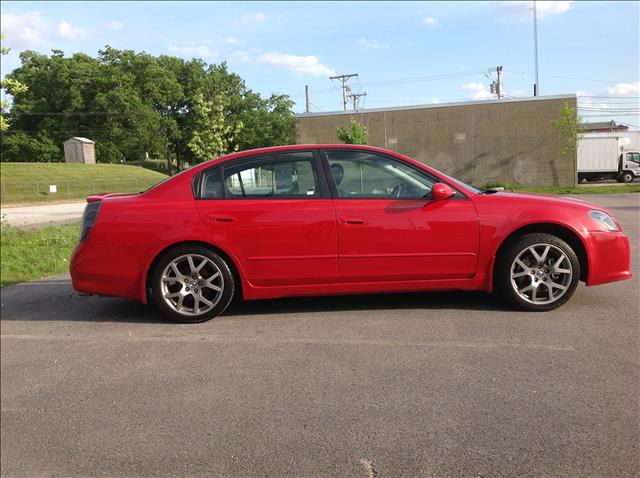 2005 Nissan Altima Crew Cab Standard Box 4-wheel Drive SLE