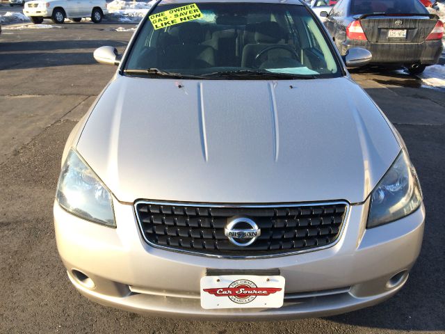 2005 Nissan Altima W/T 4WD