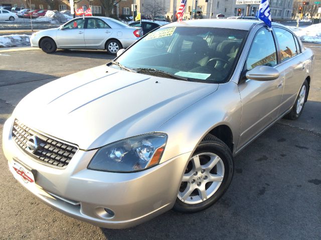 2005 Nissan Altima W/T 4WD