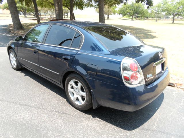 2005 Nissan Altima SLT Quad Cab 2WD