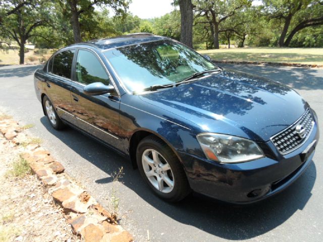 2005 Nissan Altima SLT Quad Cab 2WD