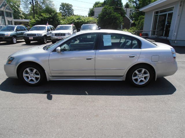 2005 Nissan Altima Pickupslt Quad Cab SWB 4WD 4x4 Truck