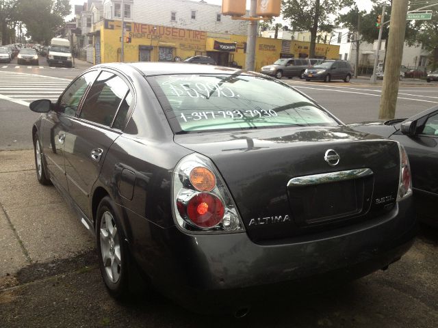 2005 Nissan Altima ST Pickup 4D 5 1/2 Ft