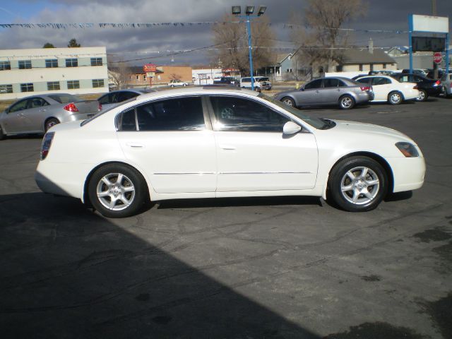 2005 Nissan Altima SLT Quad Cab 2WD