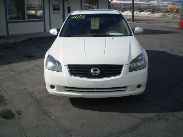 2005 Nissan Altima SLT Quad Cab 2WD