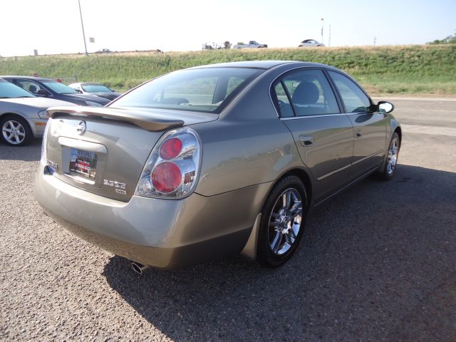 2005 Nissan Altima LE