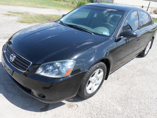 2005 Nissan Altima Pickupslt Quad Cab SWB 4WD 4x4 Truck