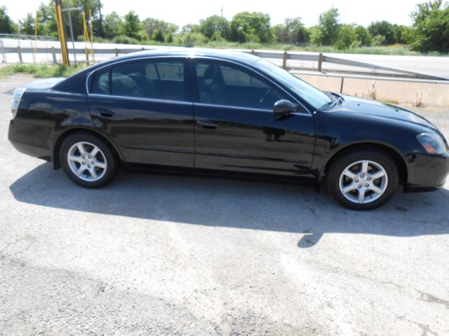 2005 Nissan Altima Pickupslt Quad Cab SWB 4WD 4x4 Truck