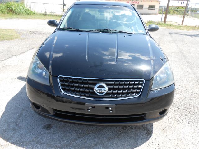 2005 Nissan Altima Pickupslt Quad Cab SWB 4WD 4x4 Truck