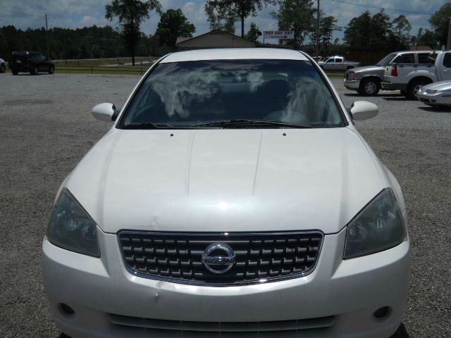 2005 Nissan Altima Pickupslt Quad Cab SWB 4WD 4x4 Truck