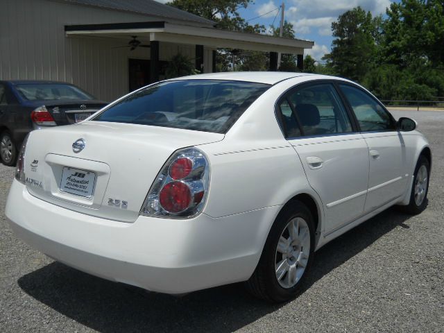 2005 Nissan Altima Pickupslt Quad Cab SWB 4WD 4x4 Truck