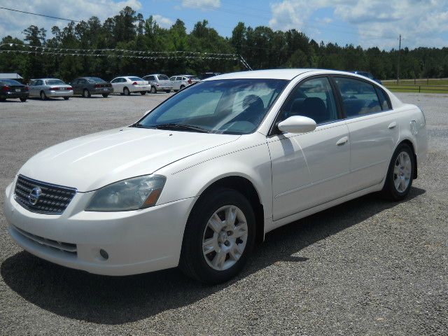 2005 Nissan Altima Pickupslt Quad Cab SWB 4WD 4x4 Truck