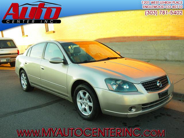 2005 Nissan Altima ST Pickup 4D 5 1/2 Ft