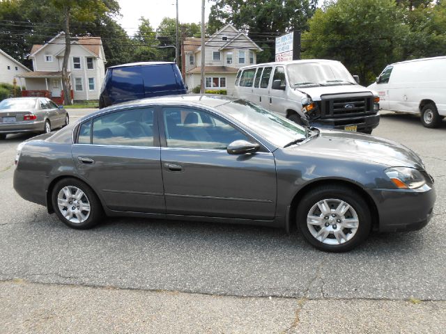 2005 Nissan Altima Pickupslt Quad Cab SWB 4WD 4x4 Truck