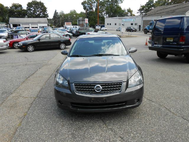 2005 Nissan Altima Pickupslt Quad Cab SWB 4WD 4x4 Truck