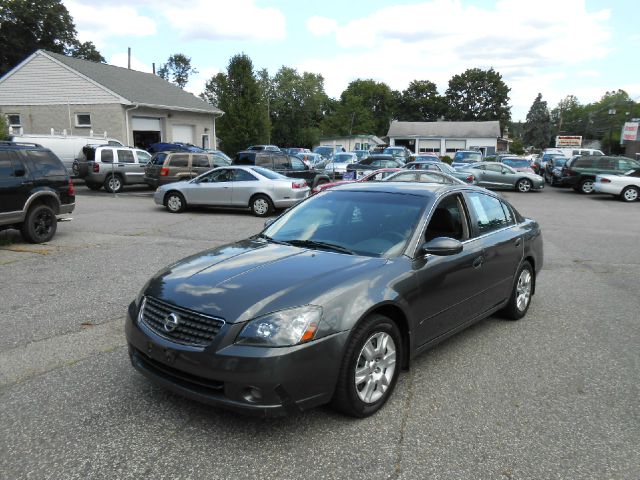 2005 Nissan Altima Pickupslt Quad Cab SWB 4WD 4x4 Truck